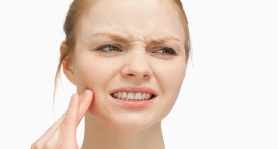 كوارث يسببها تجاهل الأمراض المرتبطة بالأسنان واللثة.. اكتشفيها