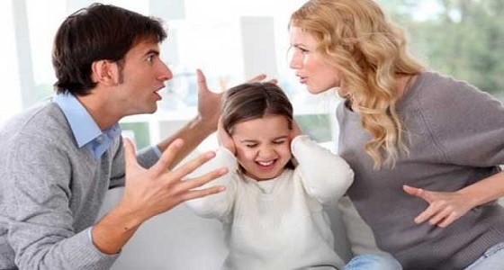 اكتشفي الآثار السلبية على الأطفال عقب المشاجرة مع الزوج أمامهم