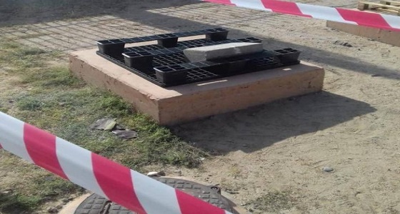 بالصور.. طفل يسقط بغرفة صرف صحي بالرقيطاء