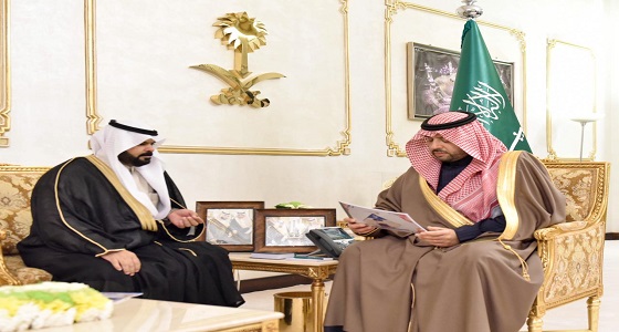 أمير الشمالية يتسلم التقرير السنوي للعيادات الشاملة التخصصية لقوى الأمن بالمنطقة