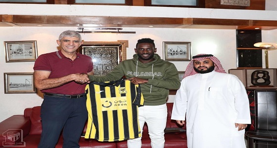 بالصور.. الاتحاد يتعاقد مع الدولي عبدالعزيز البيشي