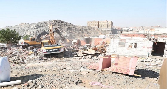 بالصور.. إزالة 102 عقار ضمن المرحلة الأولى لتطوير النكاسة