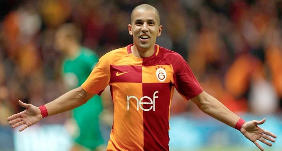 لاعب فالنسيا السابق على أعتاب الاتحاد