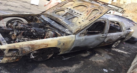 بالصور.. اندلاع حريق بسيارة تقدم مالكها ببلاغ عن مخالفات في سلامة مكة