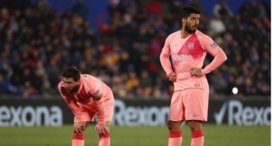 سواريز: ميسي يتميز عن كل اللاعبين وهو الأفضل في العالم