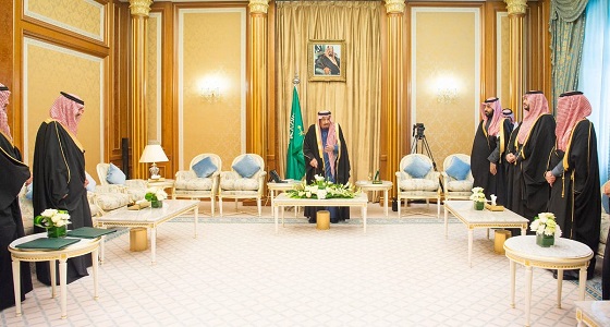 بالصور.. الأمراء والوزراء وأعضاء الشورى يؤدون القسم أمام خادم الحرمين