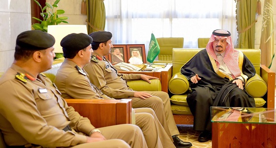 الأمير فيصل بن بندر يستقبل مدير السجون بمنطقة الرياض