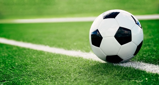 لاعب شهير يتعاطى ” الكوكايين ” بالمرحاض