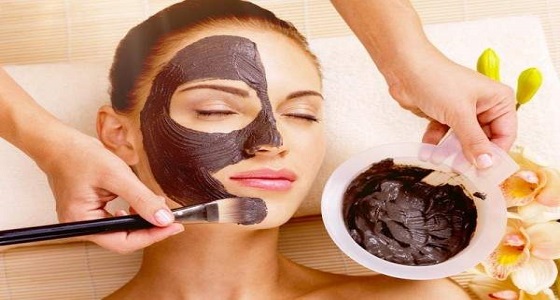 ما لا تعرفيه عن فوائد ماسك ” الفحم “