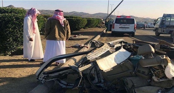 بالصور.. وفاة شاب بعد انشطار مركبة إلى جزأين بالطائف