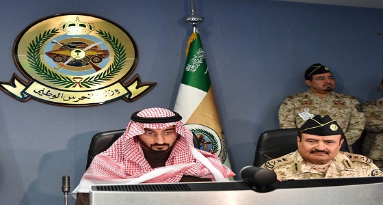 وزير الحرس الوطني يتفقد مركز القيادة الرئيسي بالوزارة