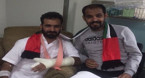 بعد أن فرقتهما الإصابة.. لقاء مؤثر بين جندي سعودي وزميله الإماراتي