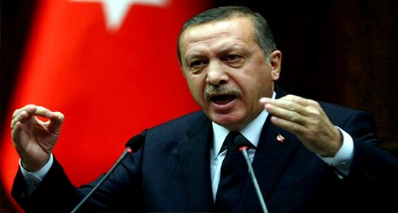 الليرة تنهار وأردوغان يبيع الوهم