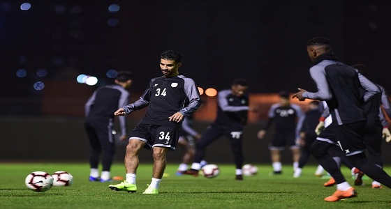 بالصور.. الشباب يتسأنف تدريباته وتمارين لياقية مكثفة