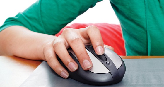 تحذيرات لموظفي العمل المكتبي من متلازمة ” الفأرة “