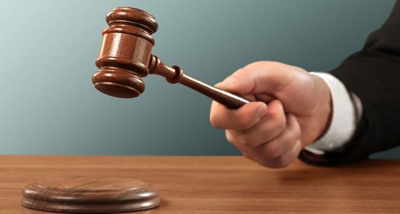 أب يغتصب ابنتيه على مرأى ومسمع من الجميع