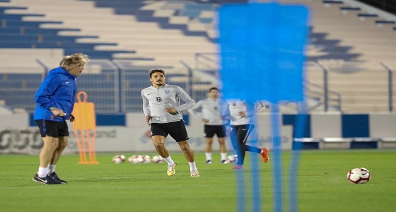 بالصور.. الهلال ينهي تدريباته استعدادًا لـ الدرعة