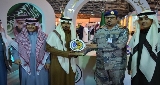 بالصور.. الأمير فهد بن مصعب ال سعود يزور معرض المديرية العامة لحرس الحدود