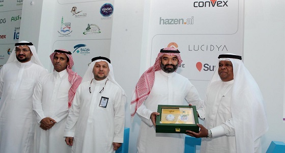 بالصور.. وزير الإتصالات وتقنية المعلومات يزور شركة وادي مكة بجامعة أم القرى