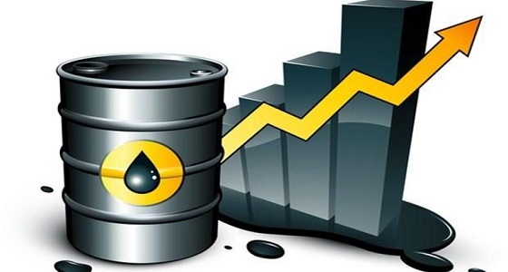 النفط يرتفع 1% إلى 52.70 دولارا للبرميل