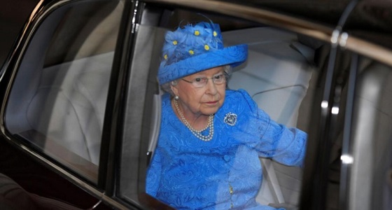 عدسات مصوري بريطانيا ترصد مخالفة مرورية للملكة إليزابيث