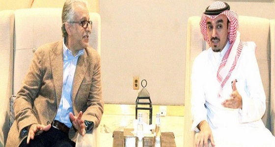 بالصور.. مستقبل الكرة على طاولة &#8221; الفيصل &#8221; ورئيس الإتحاد الآسيوي