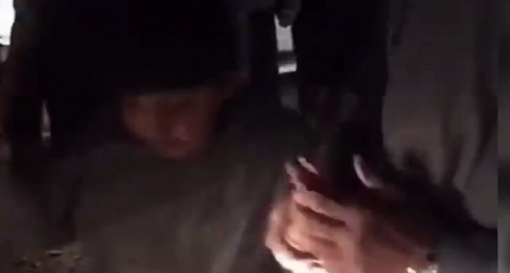 بالفيديو.. الدوريات الأمنية تعثر على الطفل المفقود قرب مطار رفحاء