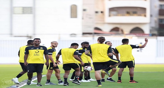 بالصور.. ” الاتحاد ” يستأنف تدريباته استعدادًا لملاقاة ” الهلال “