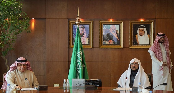 وزير الشؤون الإسلامية يبحث مع وزير الخدمة المدنية التعاون المشترك تطوير العمل الإداري