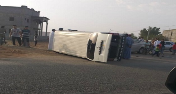 صبيا: انقلاب حافلة تقل طالبات جامعيات ولا وفيات