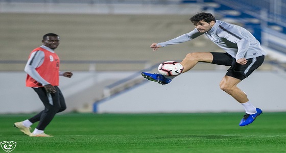 بالصور.. ” الهلال ” ينهي تحضيراته لـ ” الباطن “