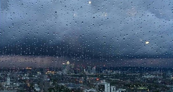 &#8221; الأرصاد &#8221; : استمرار هطول الأمطار الرعدية على المنطقة الشرقية