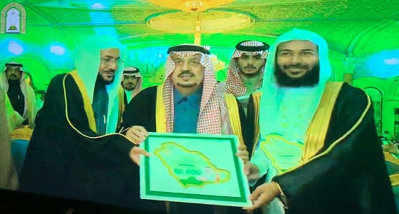 بالصور.. طلاب وطالبات خيركم ينالون الجوائز في مسابقة خادم الحرمين