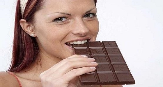 للسيدات.. الشوكولاتة تقلل خطر اضطرابات القلب