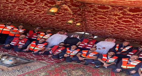 مدير الهلال الأحمر بالرياض يزور الفرق الإسعافية بمهرجان الملك عبدالعزيز للإبل