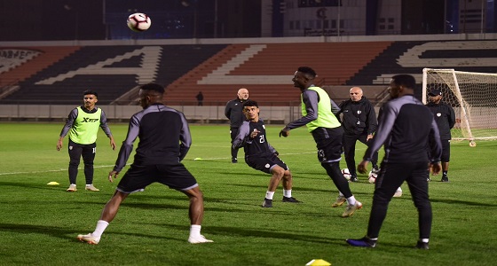 بالصور.. ” الشباب ” يختتم استعداداته لمواجهة ” الرائد “