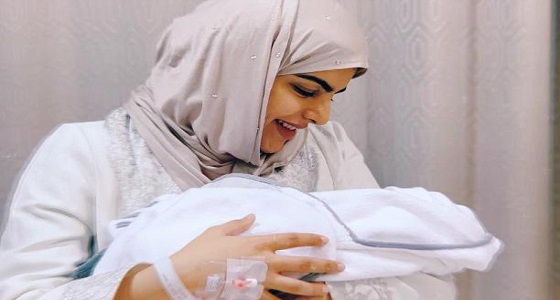 فيديو يتسبب في هجوم حاد على ” سارة الودعاني ” واتهامها باستغلال طفلها