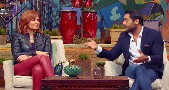 بالفيديو.. أحمد فلوكس: اتجوزنا أنا و ” هنا ” في 10 ساعات ونسيت البطاقة