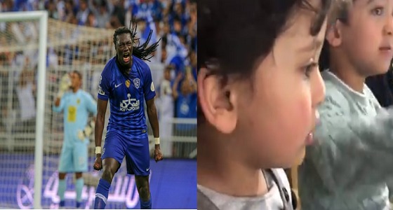 بالفيديو.. أطفال صغار ينادون على قوميز من المدرجات