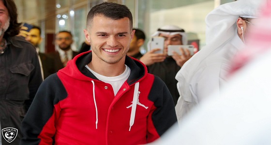 بالفيديو والصور.. الإيطالي جيوفينكو يصل إلى الرياض