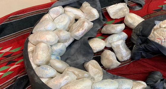 حرس الحدود بتبوك يحبط محاولة تهريب كمية كبيرة من الحبوب المخدرة