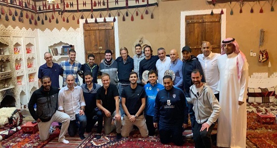 بالصور.. تكريم ” جيسوس ” والجهاز المساعد قبل مغادرتهم