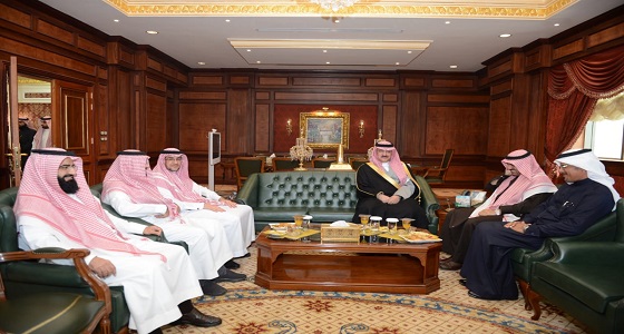 مدير جامعة الملك خالد يستقبل الأمير عبدالعزيز بن سطام