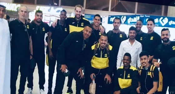 استعدادا لبطولة الأندية العربية.. بعثة الاتحاد للطائرة تصل إلى تونس