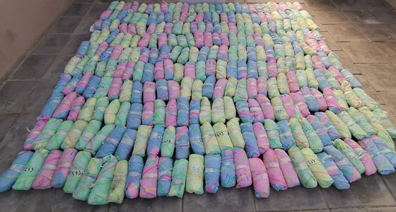 إحباط محاولة تهريب مخدر القات بمركبة عائلية في وضح النهار