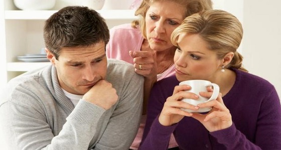 كيفية تعامل الزوجة مع كره الزوج لأهلها