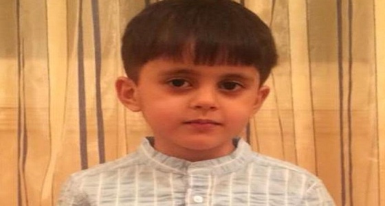 سائق متهور يدهس طفل ويتركه جثة بالطائف