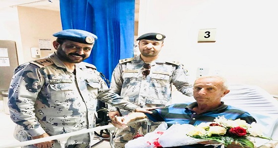 بالصور.. عمليات إنقاذ ناجحة لبحار فرنسي من المياه الدولية بالبحر الأحمر على قارب شراعي