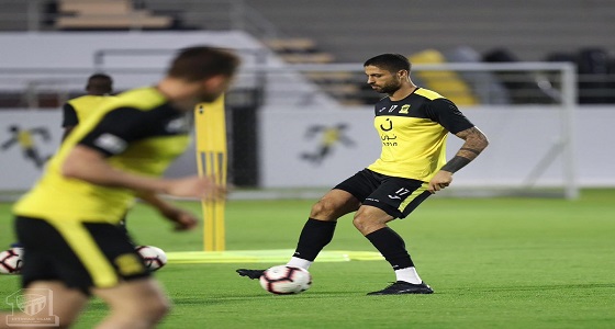 بالصور.. ” الاتحاد ” يستكمل تحضيراته لمواجهة ” الرائد “