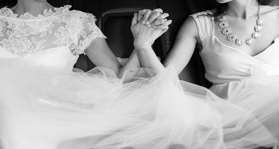 عروس ترفض دعوة صديقتها المقربة لحفل الزفاف بسبب وزنها الزائد